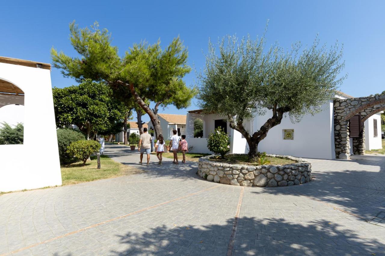 Hotel Voi Le Muse Essentia Zambrone Exterior foto